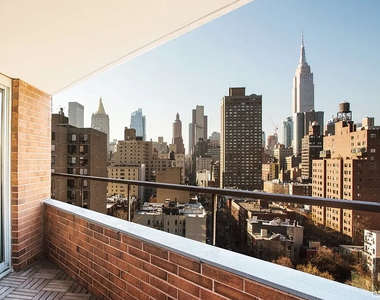 2nd Avenue - Photo Thumbnail 14