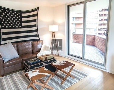 2nd Avenue - Photo Thumbnail 5