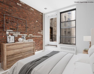 Stanton Street - Photo Thumbnail 2