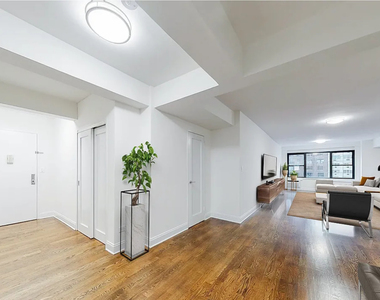 East 57 Street - Photo Thumbnail 1