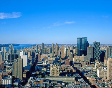 West 42nd Street - Photo Thumbnail 12