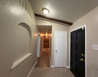1717 Warwick Street - Photo Thumbnail 8