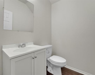 338 Castleridge Drive - Photo Thumbnail 17