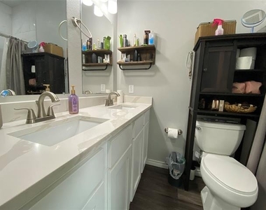 2214 Gordon Street - Photo Thumbnail 20