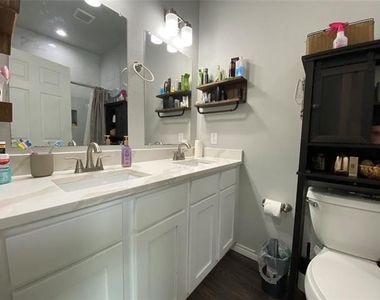 2214 Gordon Street - Photo Thumbnail 19