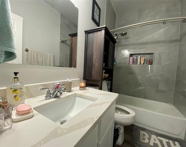 2214 Gordon Street - Photo Thumbnail 18