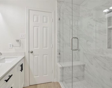 1615 Bryce Canyon Lane - Photo Thumbnail 24