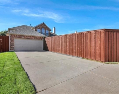1615 Bryce Canyon Lane - Photo Thumbnail 37