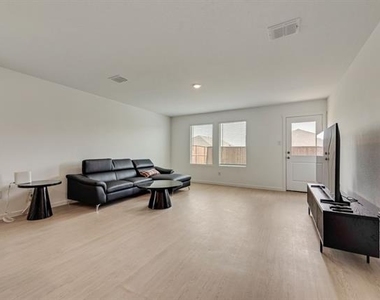 14112 Hammersmith Street - Photo Thumbnail 8