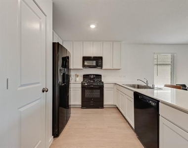 14112 Hammersmith Street - Photo Thumbnail 4
