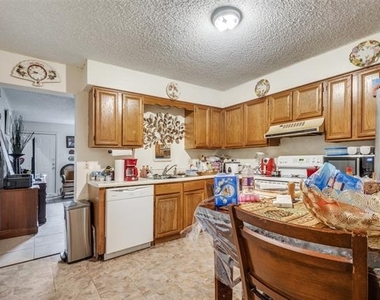 3079 Olympia Drive - Photo Thumbnail 8