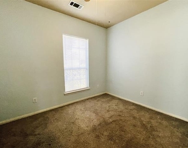 552 Kerry Street - Photo Thumbnail 18