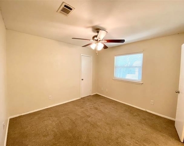 801 Irwin Drive - Photo Thumbnail 5