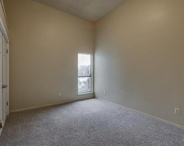 10611 Woodleaf Drive - Photo Thumbnail 17