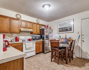 3071 Olympia Drive - Photo Thumbnail 6