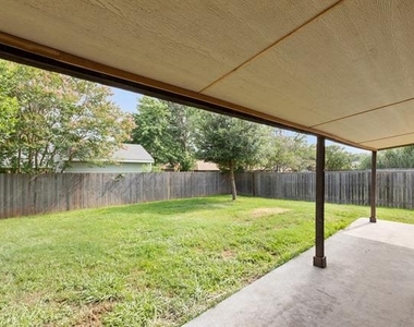 6728 Fair Meadows Drive - Photo Thumbnail 24