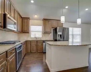 1412 Rose Bud Court - Photo Thumbnail 5