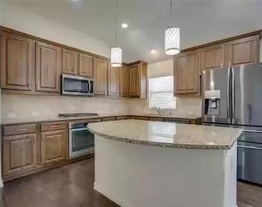 1412 Rose Bud Court - Photo Thumbnail 7