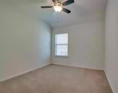 1412 Rose Bud Court - Photo Thumbnail 13