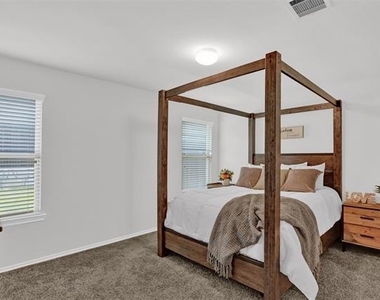 1111 Meadow Side Drive - Photo Thumbnail 9
