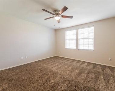 609 Rosemary Drive - Photo Thumbnail 10