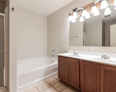 609 Rosemary Drive - Photo Thumbnail 14