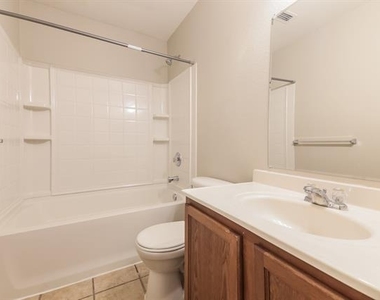609 Rosemary Drive - Photo Thumbnail 15