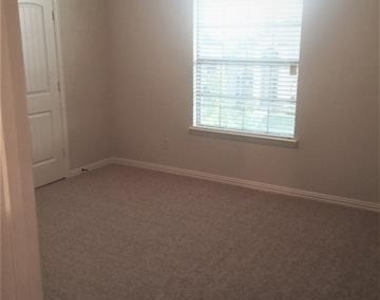 1184 Dutch Hollow Drive - Photo Thumbnail 16