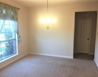 1184 Dutch Hollow Drive - Photo Thumbnail 3