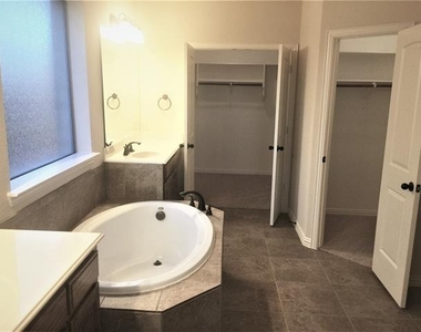 1184 Dutch Hollow Drive - Photo Thumbnail 11