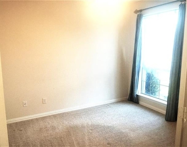 1184 Dutch Hollow Drive - Photo Thumbnail 2