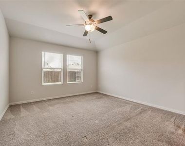 408 Ronda Road - Photo Thumbnail 15