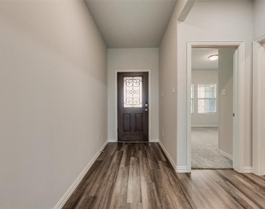 408 Ronda Road - Photo Thumbnail 3