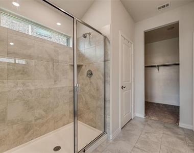 408 Ronda Road - Photo Thumbnail 18