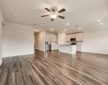 408 Ronda Road - Photo Thumbnail 7