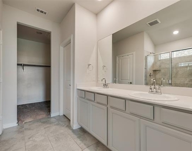 408 Ronda Road - Photo Thumbnail 17