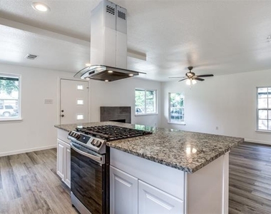 3564 Virginia Boulevard - Photo Thumbnail 7