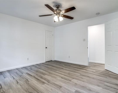3564 Virginia Boulevard - Photo Thumbnail 15