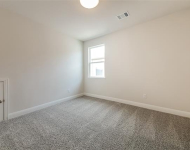 3114 Cordelia Drive - Photo Thumbnail 13
