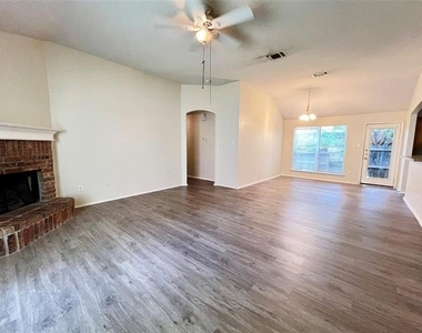 1103 Savage Drive - Photo Thumbnail 3