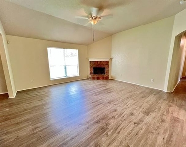 1103 Savage Drive - Photo Thumbnail 2