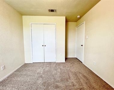 1103 Savage Drive - Photo Thumbnail 13