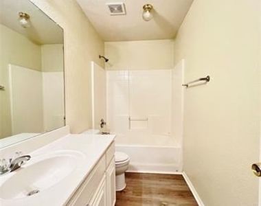 1103 Savage Drive - Photo Thumbnail 11