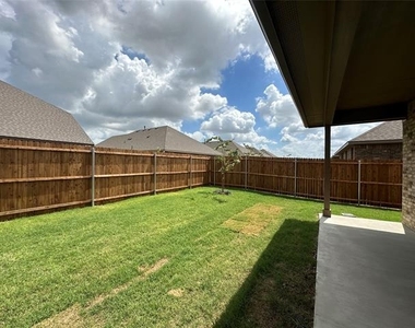 5231 Meadow Lane - Photo Thumbnail 15