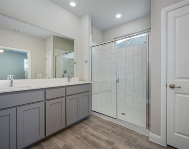 5231 Meadow Lane - Photo Thumbnail 10