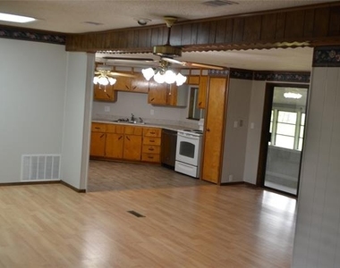 2020 Gage Road - Photo Thumbnail 12