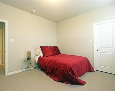 600 Ansley Way - Photo Thumbnail 24