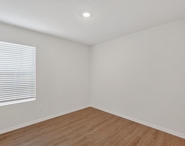 7007 Cottonseed Drive - Photo Thumbnail 10
