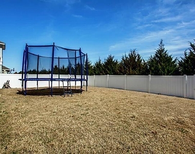 8928 Manana Street - Photo Thumbnail 23