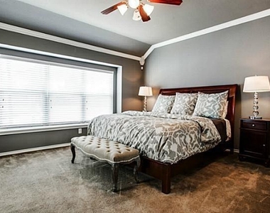 8928 Manana Street - Photo Thumbnail 13